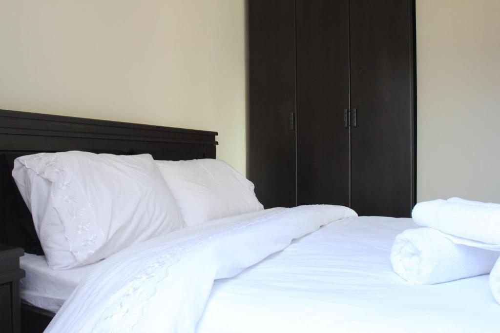 Allenby Bauhaus Apartments Tel Aviv Room photo